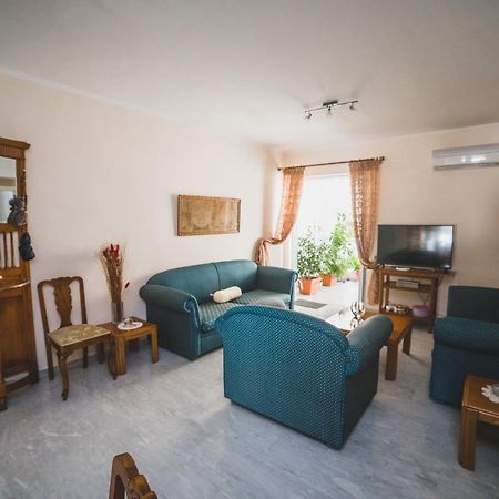 Apartment On Nikaias 5C Patras Ngoại thất bức ảnh